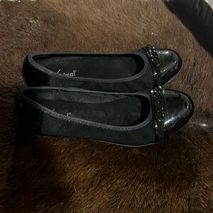 Black closed toe shoes